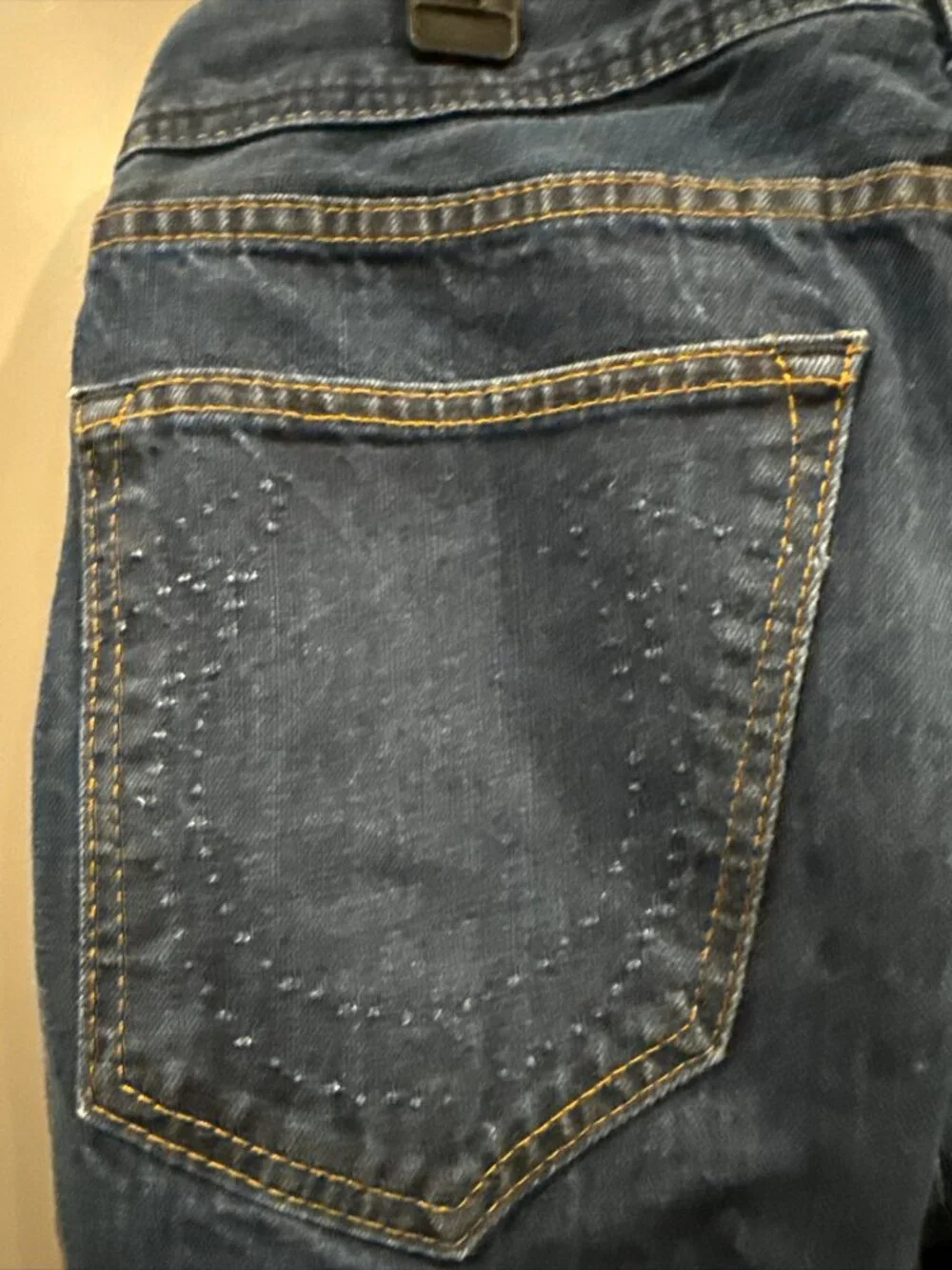 TRUE RELIGION BRAND JEANS MENS 33 AMERICAN FLAG LOGO ORANGE STITCH INGLORIOUS
